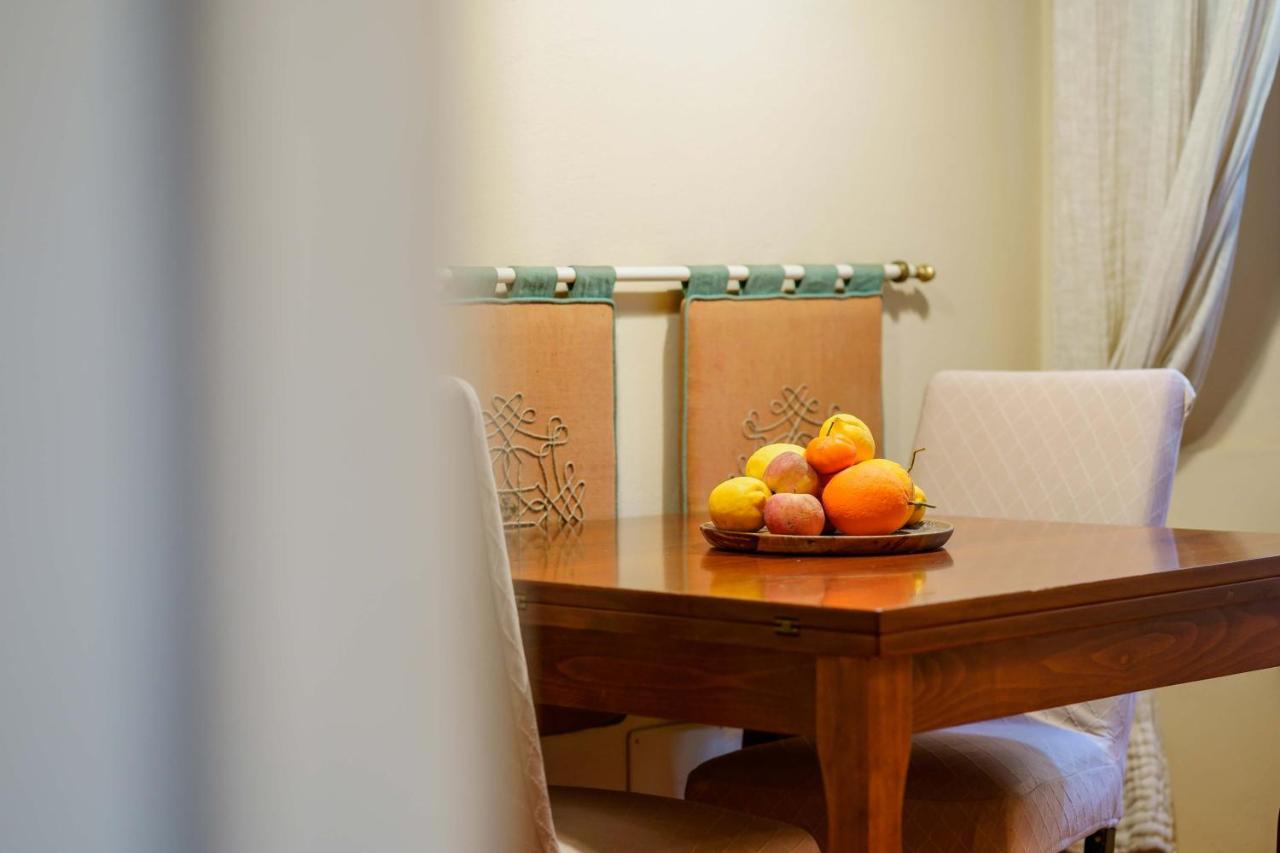 Suite Aldrovandi, With Private Garden 볼로냐 외부 사진