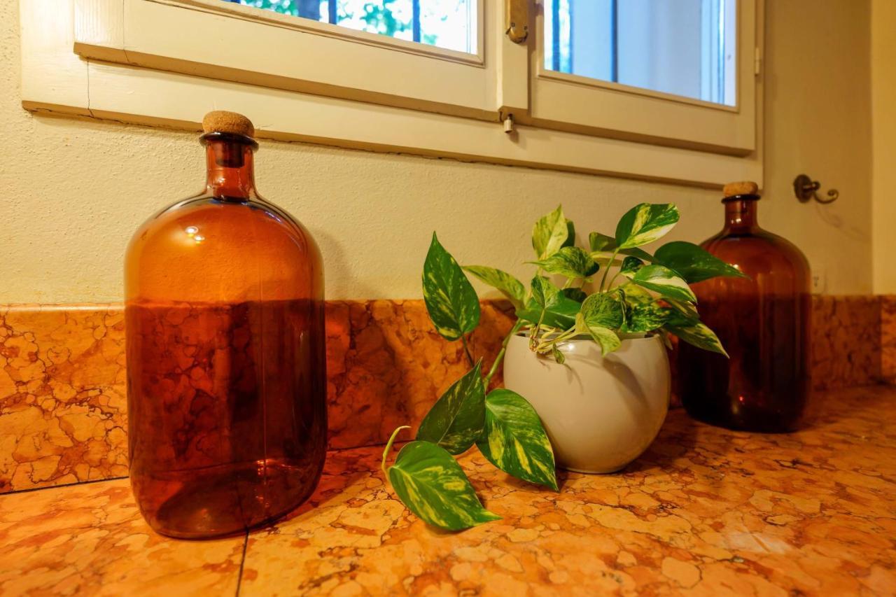 Suite Aldrovandi, With Private Garden 볼로냐 외부 사진