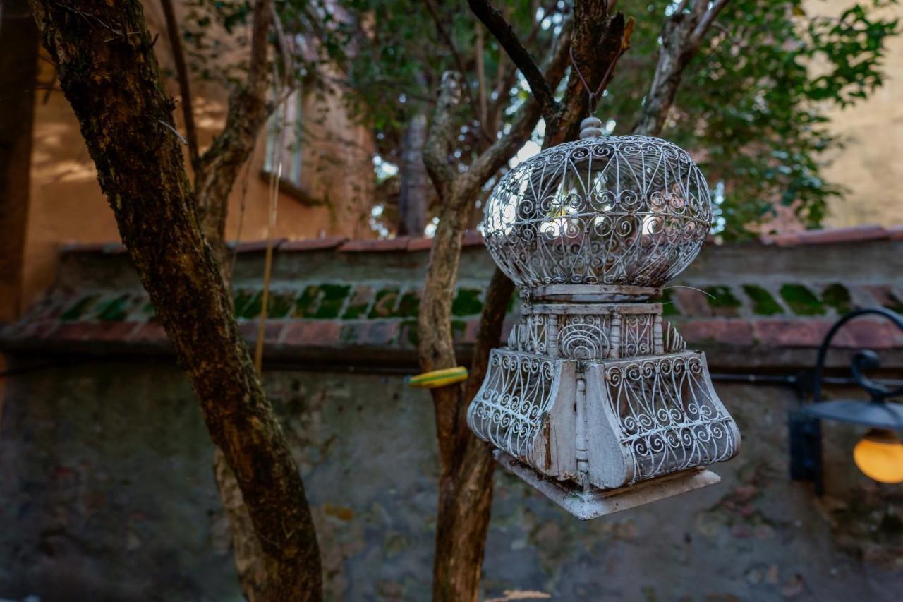 Suite Aldrovandi, With Private Garden 볼로냐 외부 사진