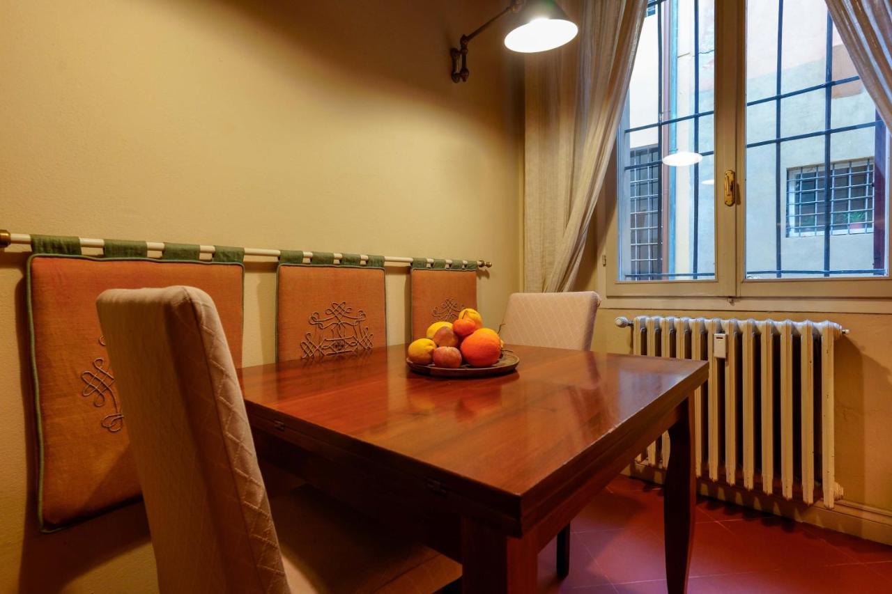 Suite Aldrovandi, With Private Garden 볼로냐 외부 사진